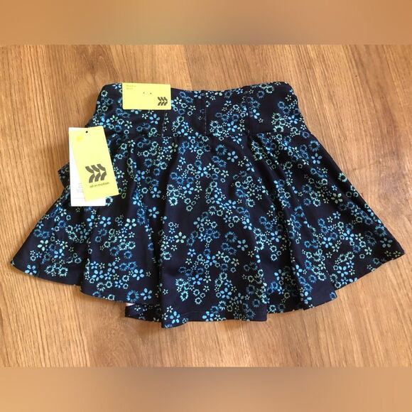 📳 All In Motion | NEW Mid Rise Skort - Picture 2 of 4